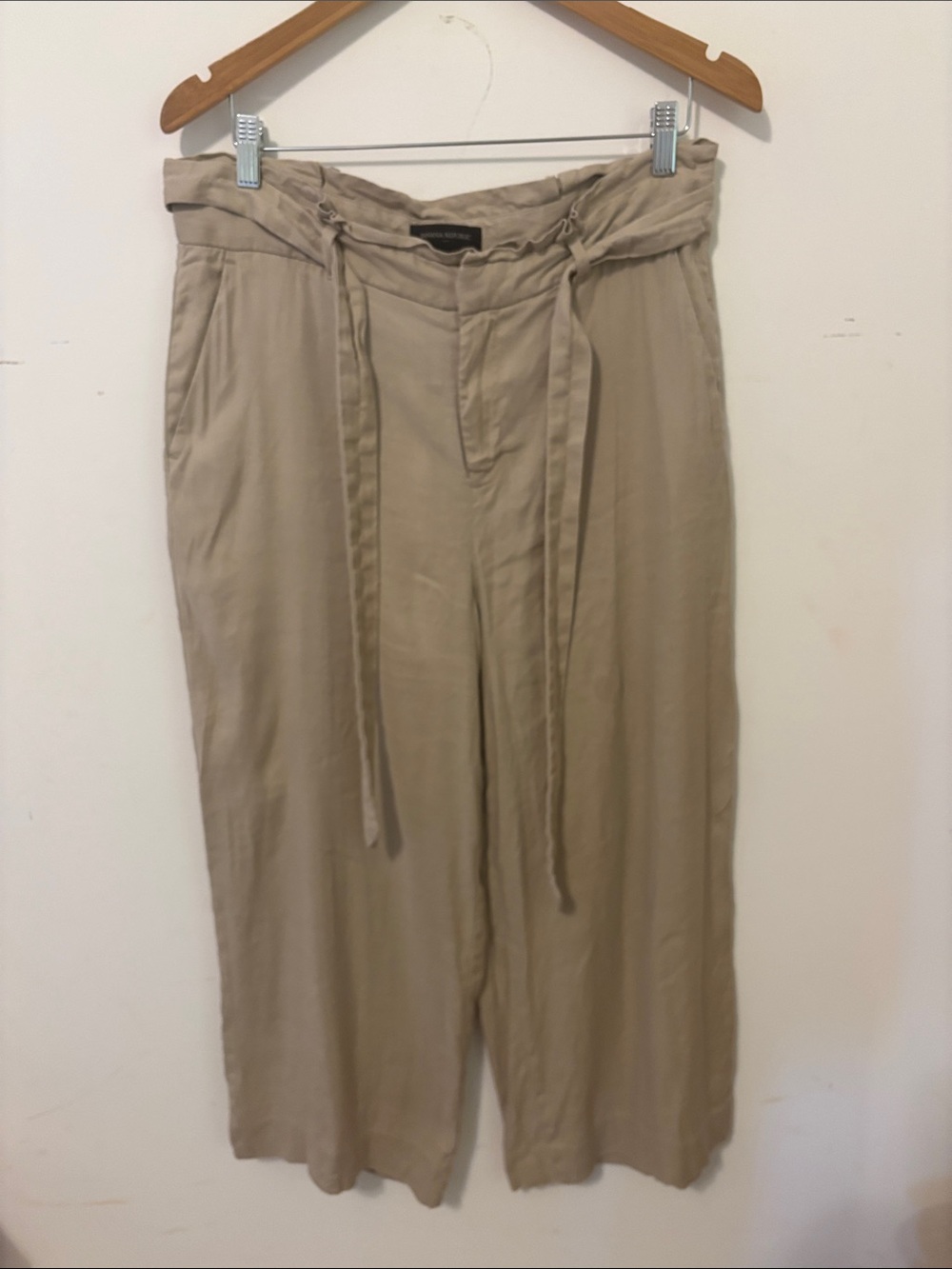 Banana Republic Factory Linen Blend Ecru Paperbag-Waist Cropped Pants
